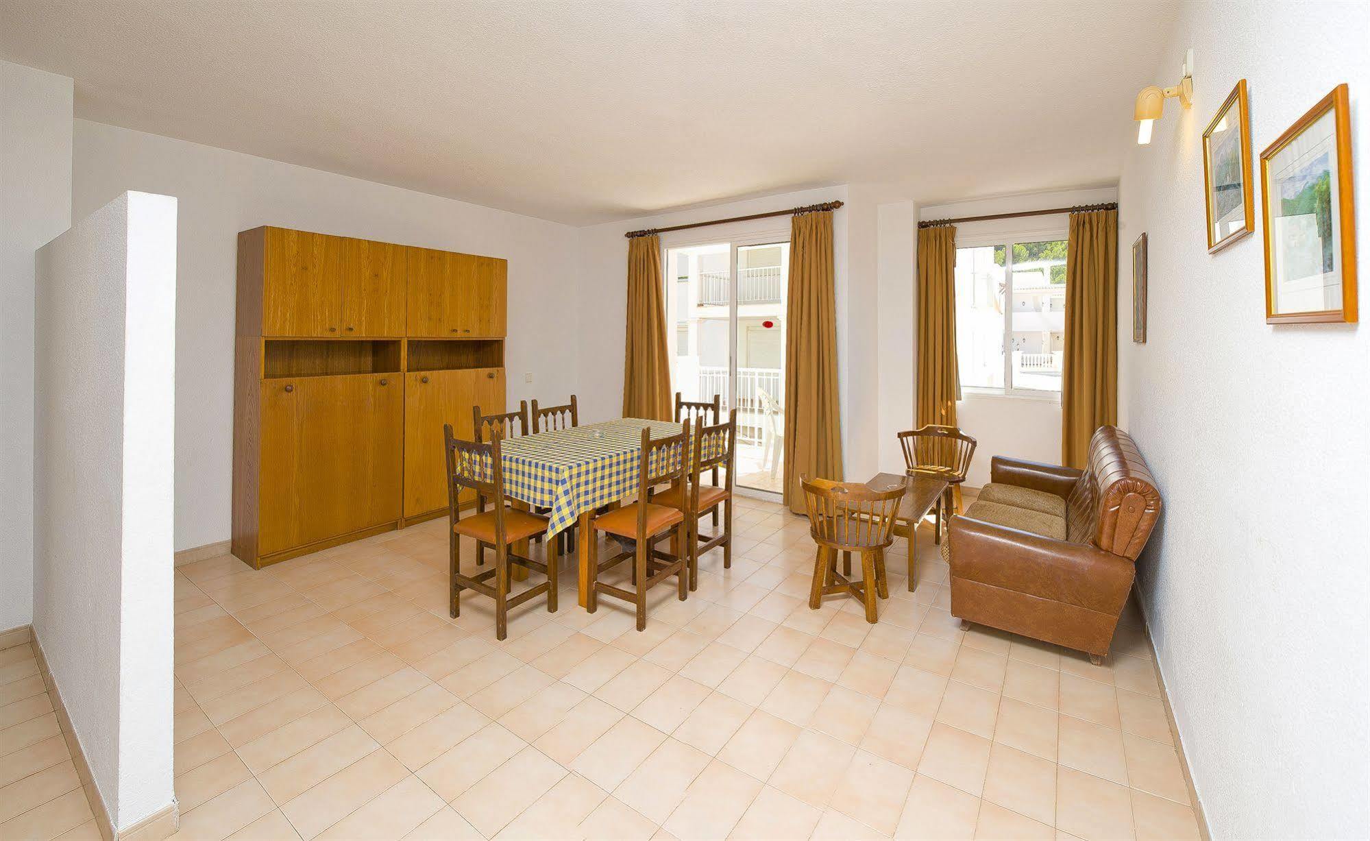 Apartamentos Cala Llonga Cala Llonga  Exteriér fotografie