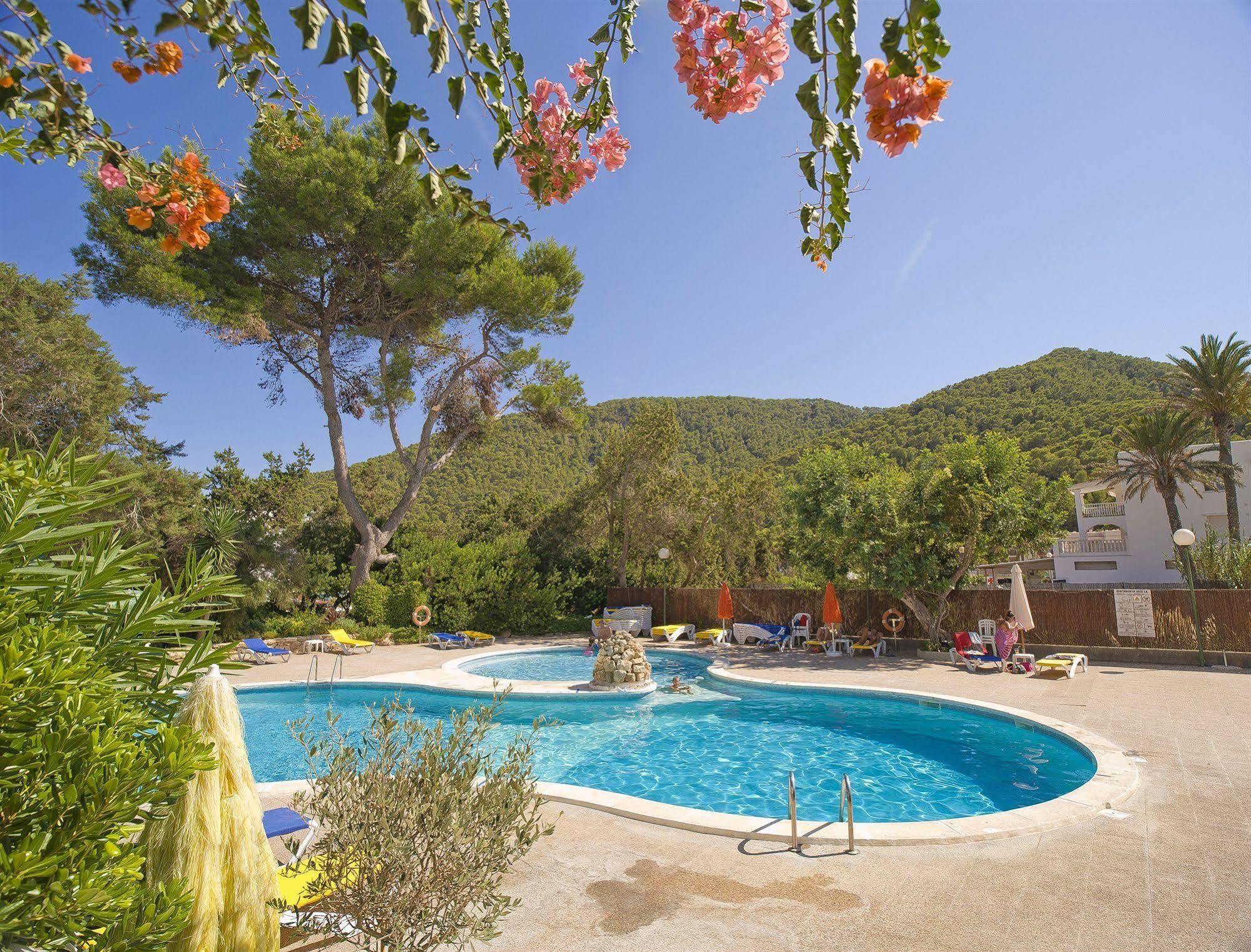 Apartamentos Cala Llonga Cala Llonga  Exteriér fotografie