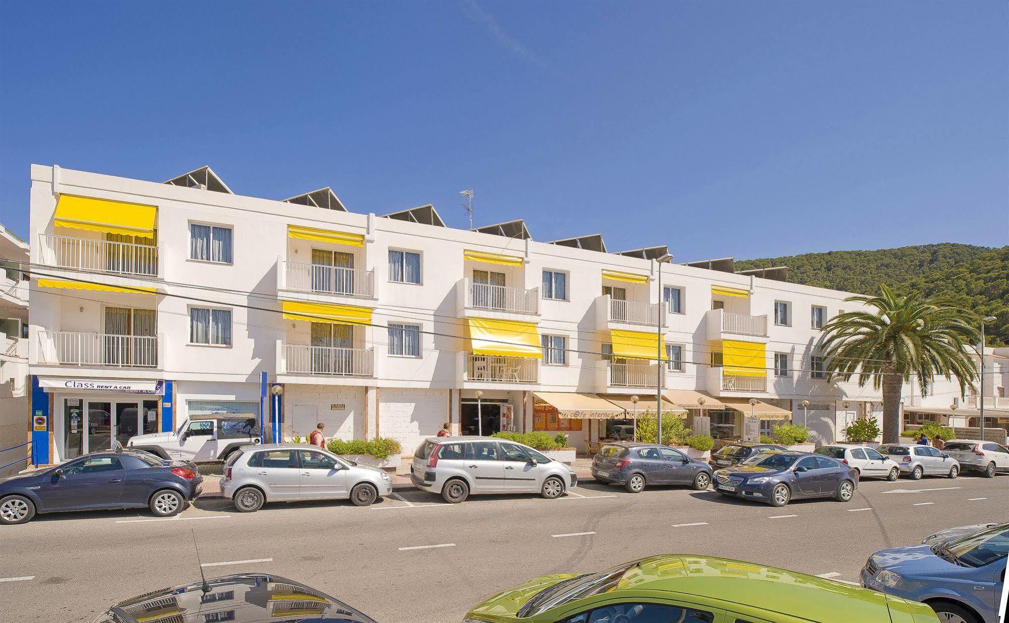 Apartamentos Cala Llonga Cala Llonga  Exteriér fotografie