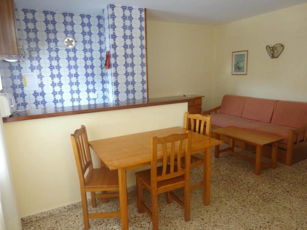 Apartamentos Cala Llonga Cala Llonga  Exteriér fotografie